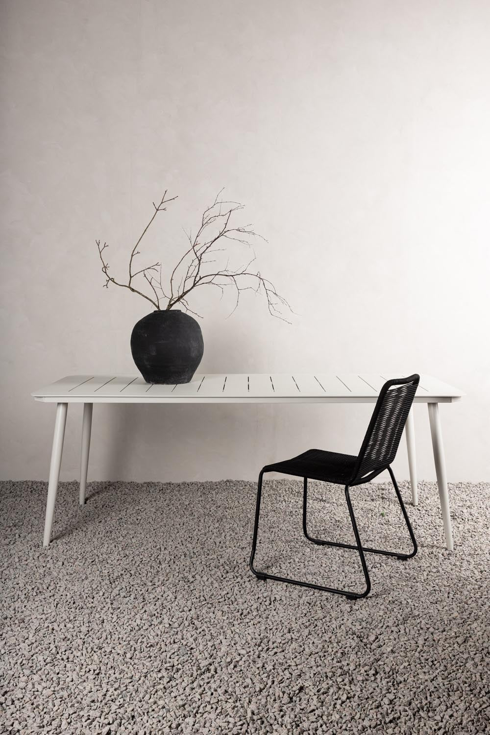 Gartentisch Lina in Beige präsentiert im Onlineshop von KAQTU Design AG. Gartentisch ist von Venture Home