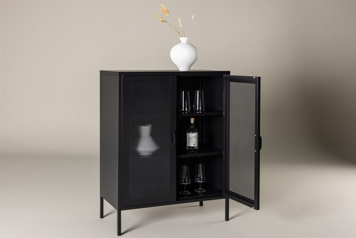 Misha Cabinet in Schwarz präsentiert im Onlineshop von KAQTU Design AG. Cabinet ist von Venture Home