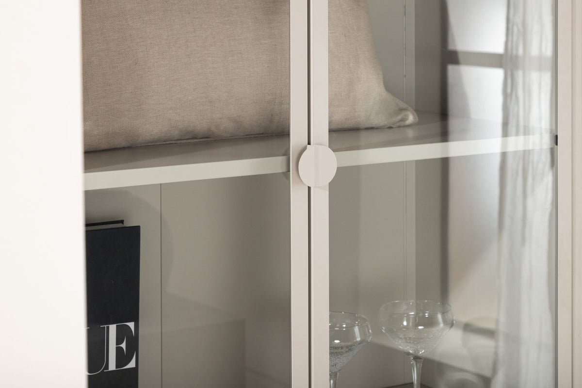 Piring Cabinet in Beige präsentiert im Onlineshop von KAQTU Design AG. Cabinet ist von Venture Home