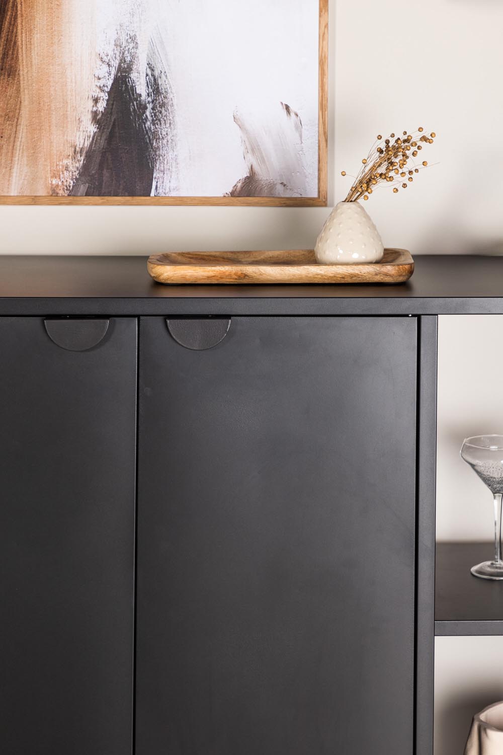Piring Cabinet in Schwarz präsentiert im Onlineshop von KAQTU Design AG. Cabinet ist von Venture Home