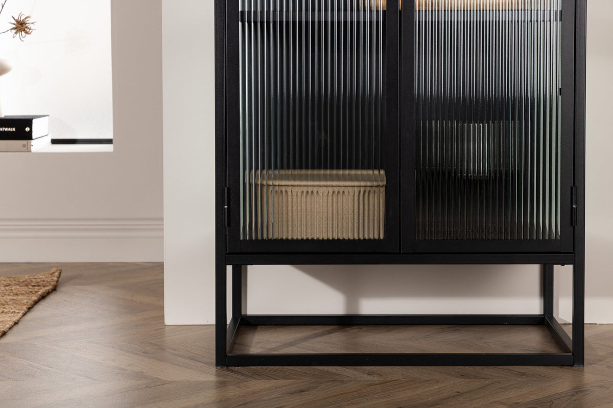 Garis Cabinet in Schwarz präsentiert im Onlineshop von KAQTU Design AG. Cabinet ist von Venture Home