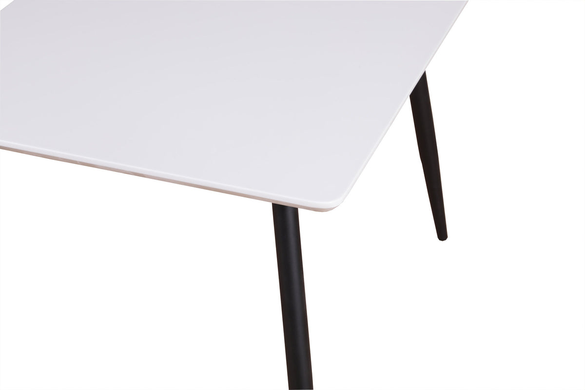 Polar Esstisch in Weiss / Schwarz präsentiert im Onlineshop von KAQTU Design AG. Esstisch ist von Venture Home