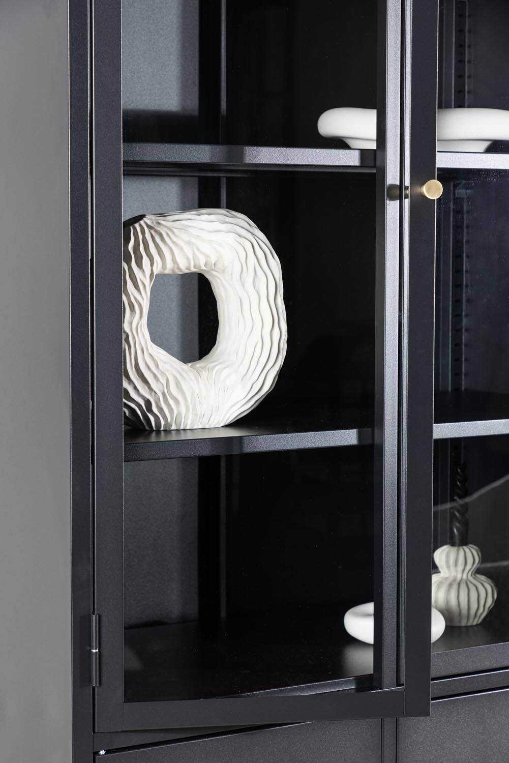 Bakal Cabinet in Schwarz präsentiert im Onlineshop von KAQTU Design AG. Cabinet ist von Venture Home