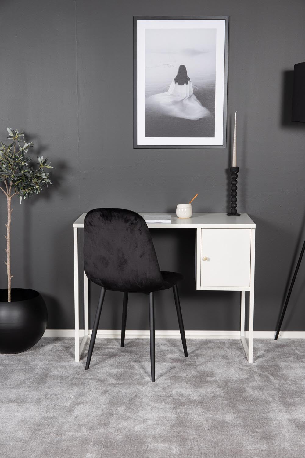 Bakal Desk in Weiss präsentiert im Onlineshop von KAQTU Design AG. Schreibtisch ist von Venture Home