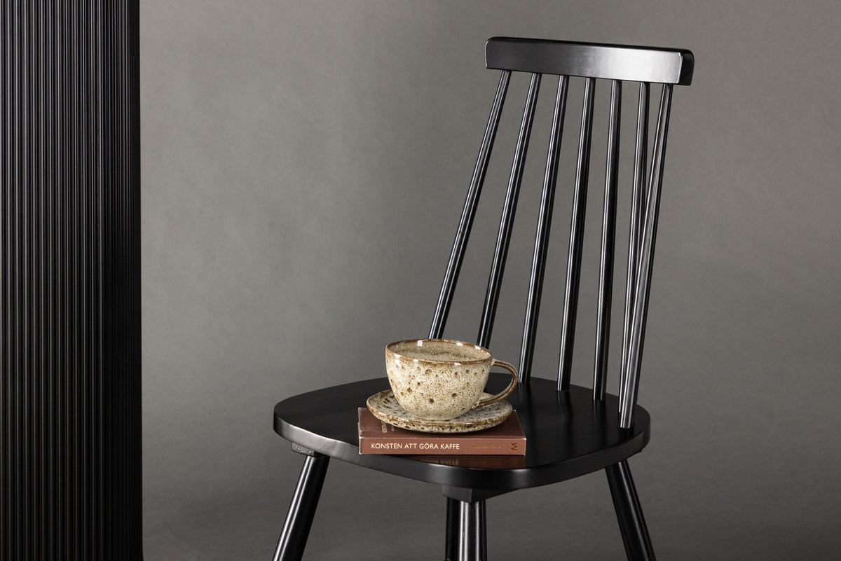 Lönneberga Esszimmerstuhl in Schwarz präsentiert im Onlineshop von KAQTU Design AG. Stuhl ist von Venture Home