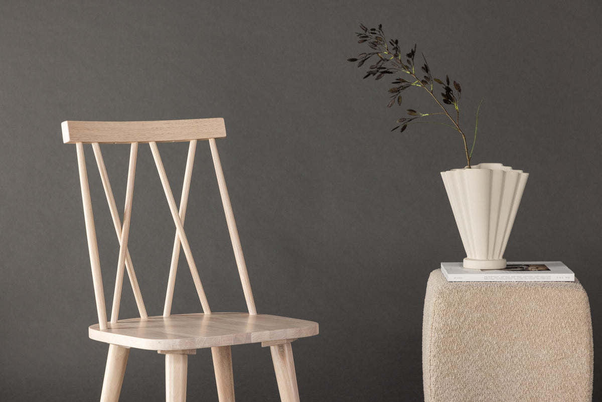 Mariette Esszimmerstuhl in Tünchen präsentiert im Onlineshop von KAQTU Design AG. Stuhl ist von Venture Home