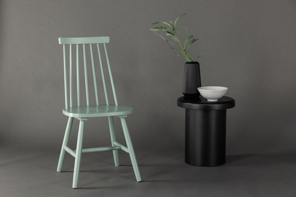 Lönneberga Esszimmerstuhl in Grün präsentiert im Onlineshop von KAQTU Design AG. Stuhl ist von Venture Home