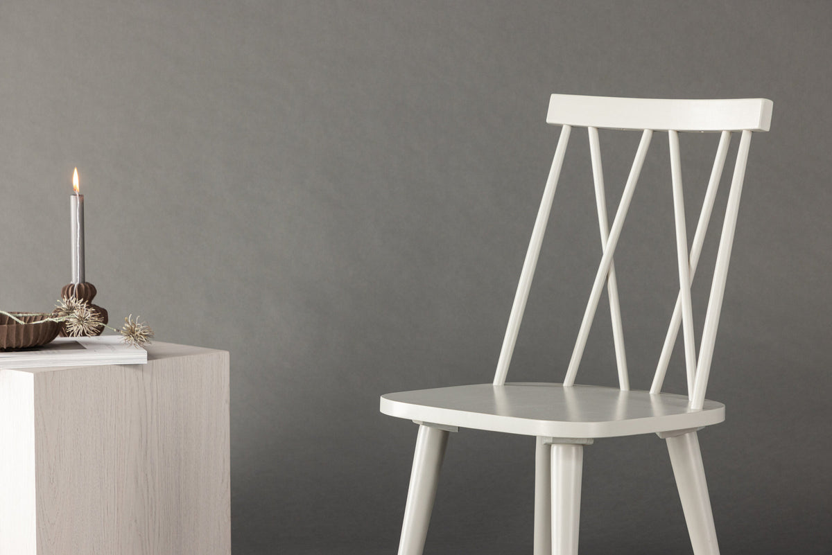 Mariette Esszimmerstuhl in Hellgrau präsentiert im Onlineshop von KAQTU Design AG. Stuhl ist von Venture Home