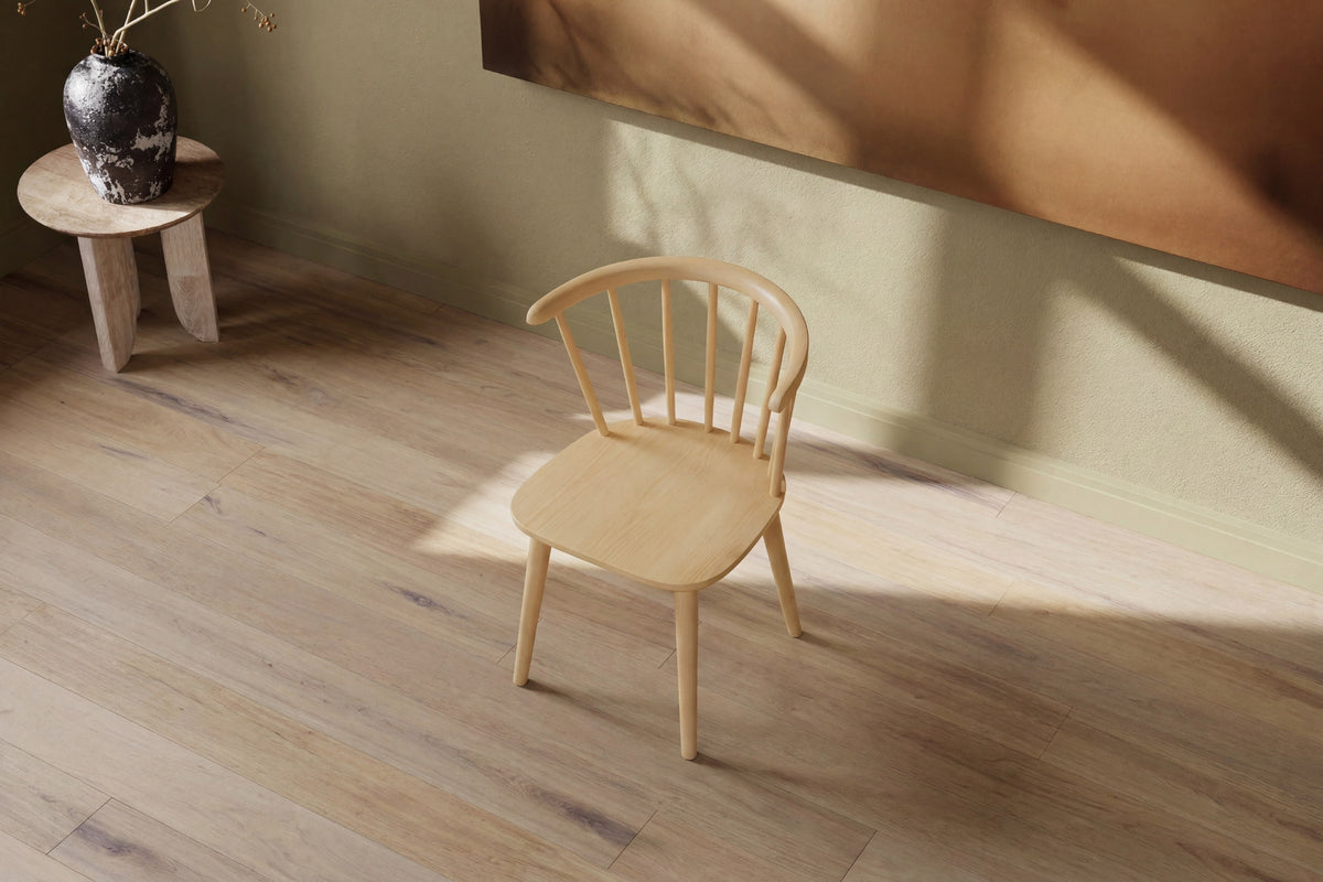 Bobby Esszimmerstuhl in Natur präsentiert im Onlineshop von KAQTU Design AG. Stuhl ist von Venture Home