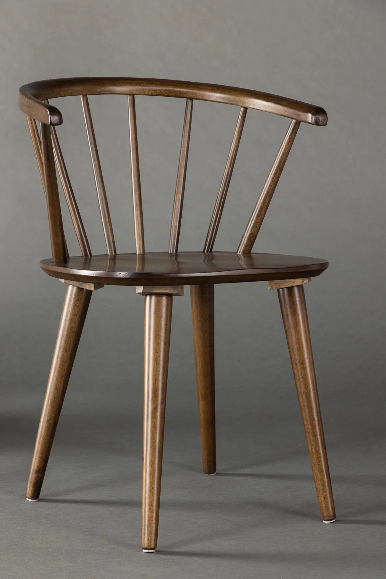 Bobby Stuhl: Modernes Design und ultimativer Sitzkomfort.