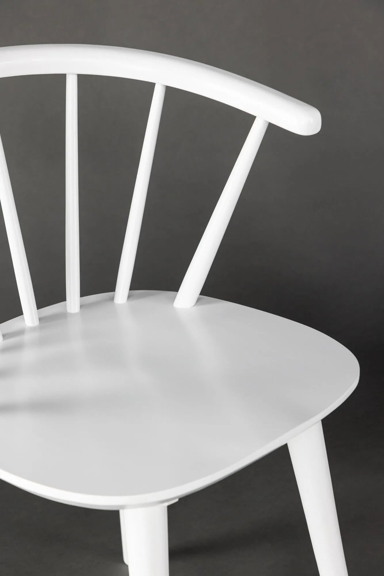 Eleganter Bobby Stuhl: Perfekte Ergänzung für Ihr Esszimmer.