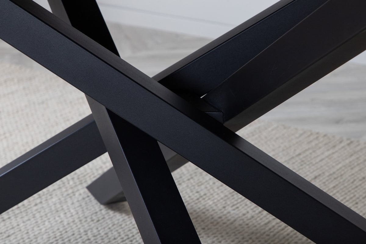 Piazza Esstisch in Schwarz präsentiert im Onlineshop von KAQTU Design AG. Esstisch ist von Venture Home