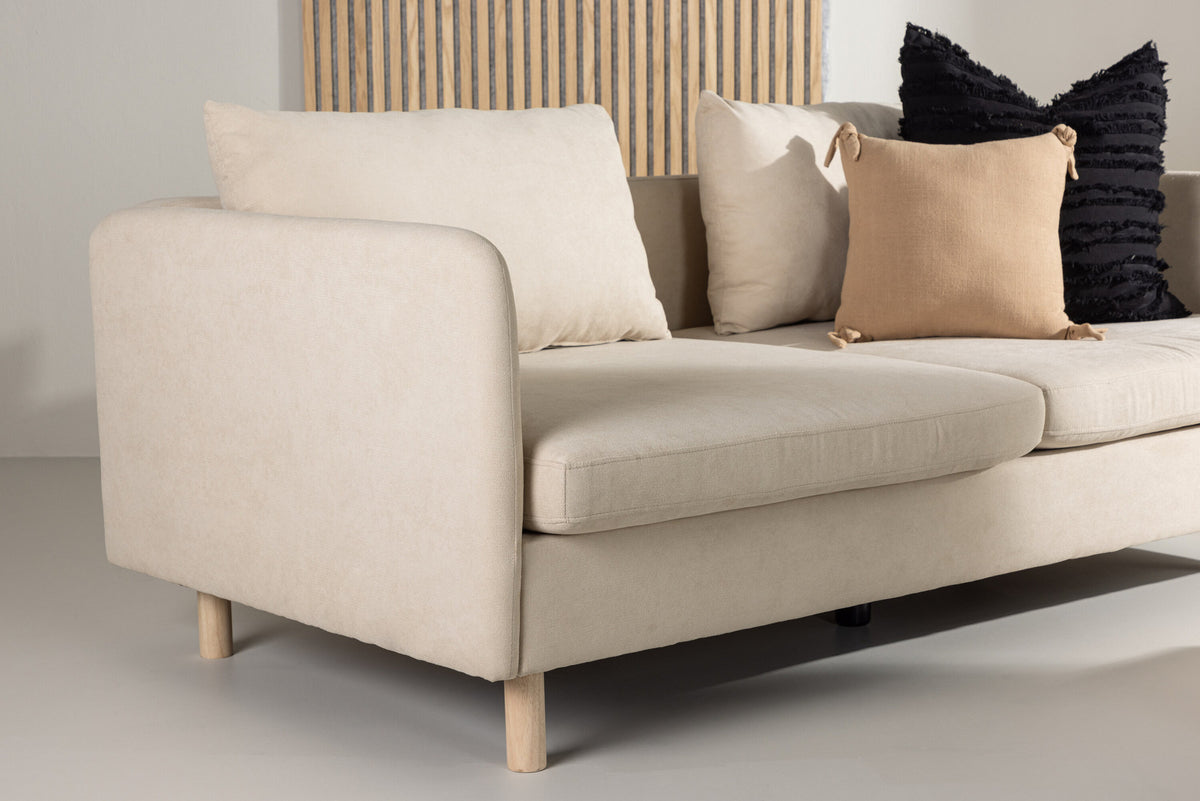 Zero 2-Seat Sofa in Beige präsentiert im Onlineshop von KAQTU Design AG. 2er Sofa ist von Venture Home