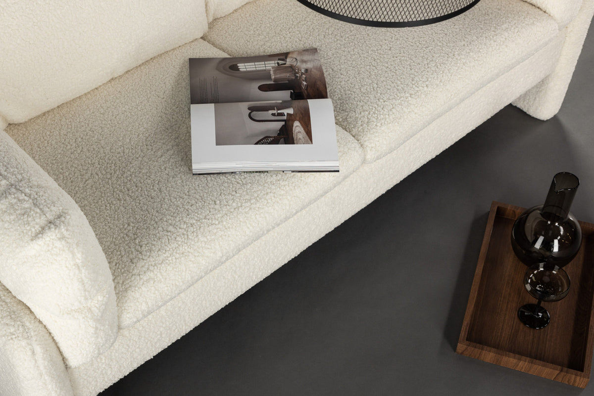 Vindel 2-Seat Sofa in Weiss präsentiert im Onlineshop von KAQTU Design AG. 2er Sofa ist von Venture Home