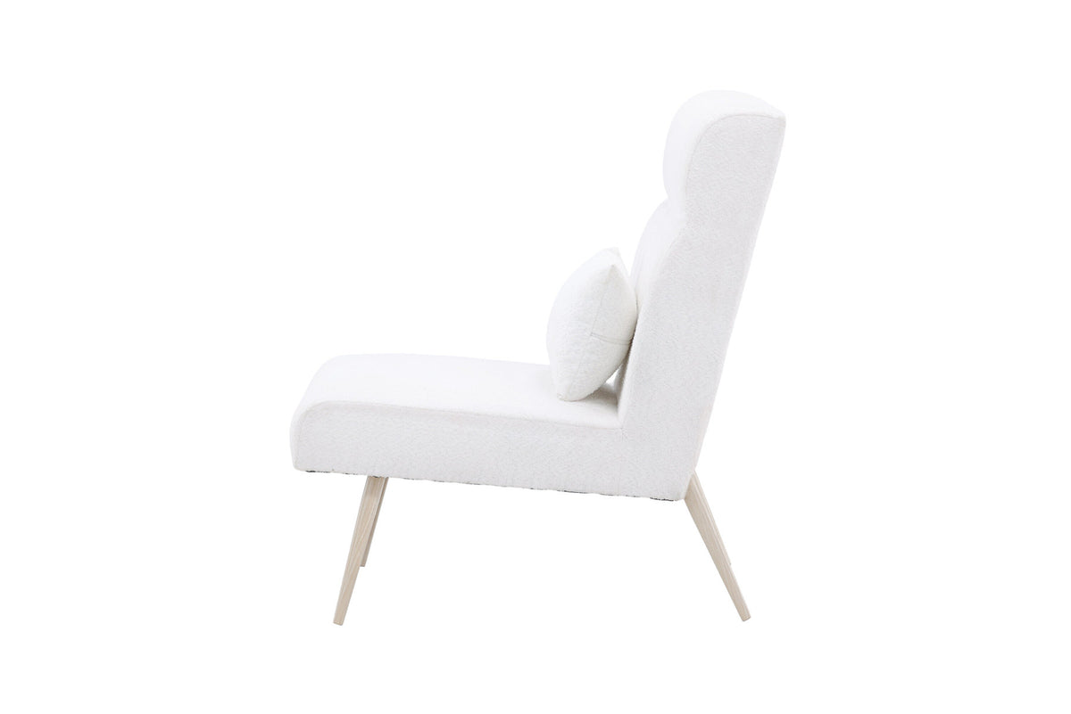 Bloom Sessel in Weiss präsentiert im Onlineshop von KAQTU Design AG. Sessel mit Armlehnen ist von Venture Home