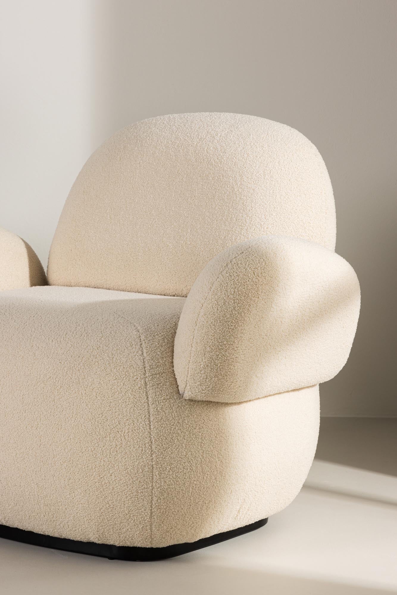 Sevilla Sessel: Modernes Design in edlem Beige von Venture Home.