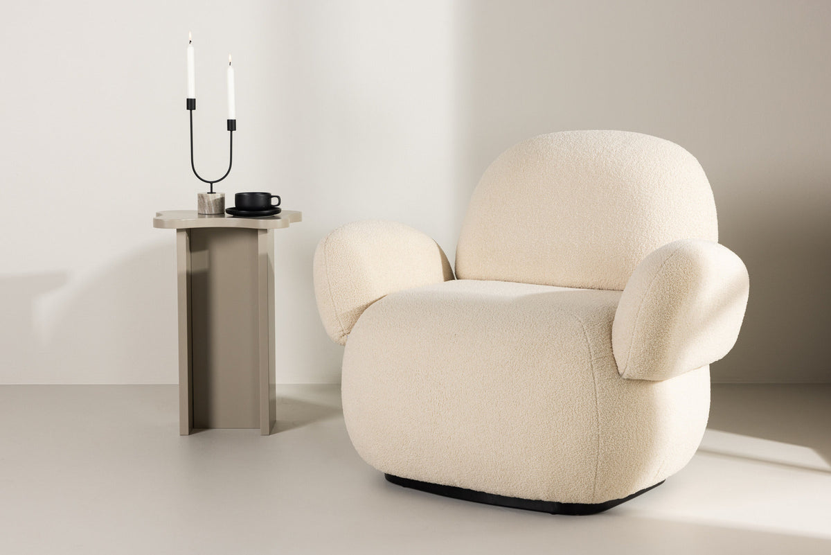 Sevilla Sessel in Beige/Schwarz präsentiert im Onlineshop von KAQTU Design AG. Sessel mit Armlehnen ist von Venture Home