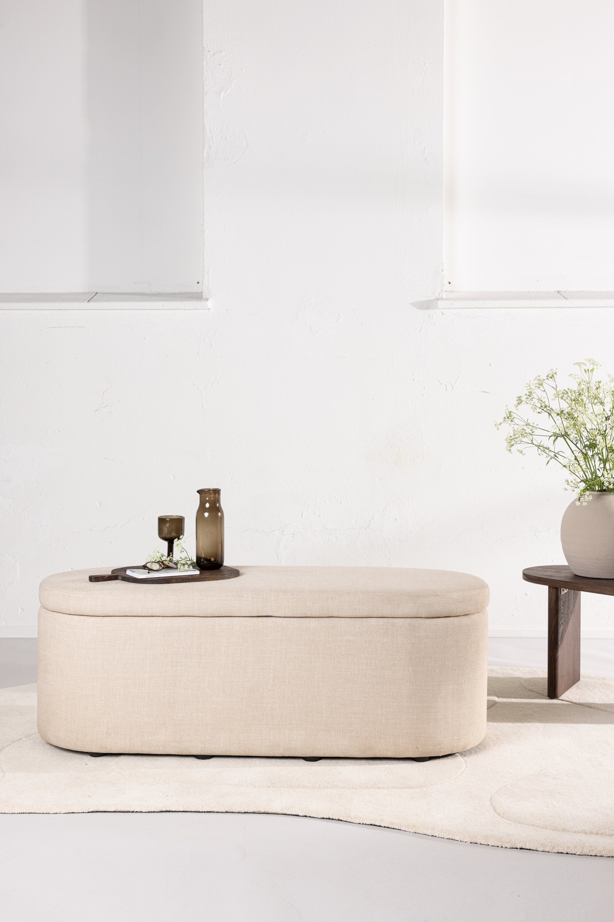 Potenza Ottoman in Cremefarben präsentiert im Onlineshop von KAQTU Design AG. Ottoman ist von Venture Home