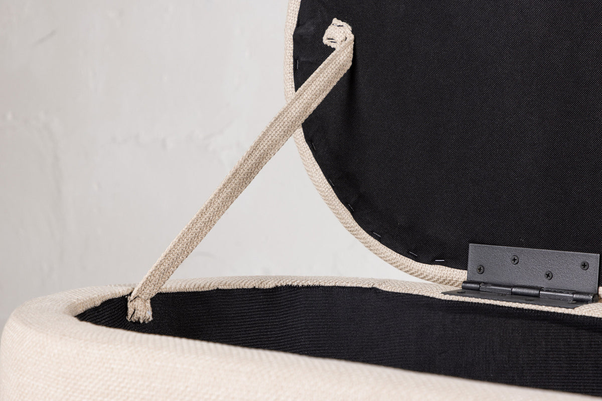 Potenza Ottoman in Cremefarben präsentiert im Onlineshop von KAQTU Design AG. Ottoman ist von Venture Home
