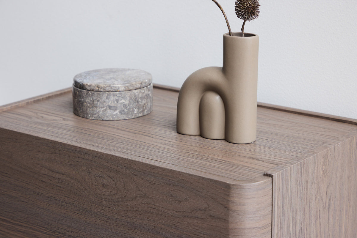 Noble Nachttisch in Mocca präsentiert im Onlineshop von KAQTU Design AG. Korpus ist von Venture Home