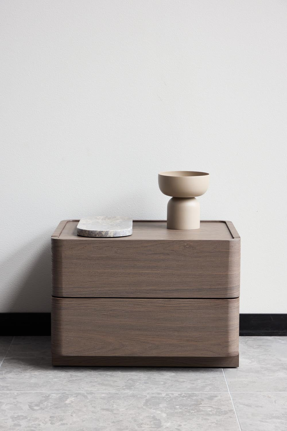 Noble Nachttisch in Mocca präsentiert im Onlineshop von KAQTU Design AG. Korpus ist von Venture Home