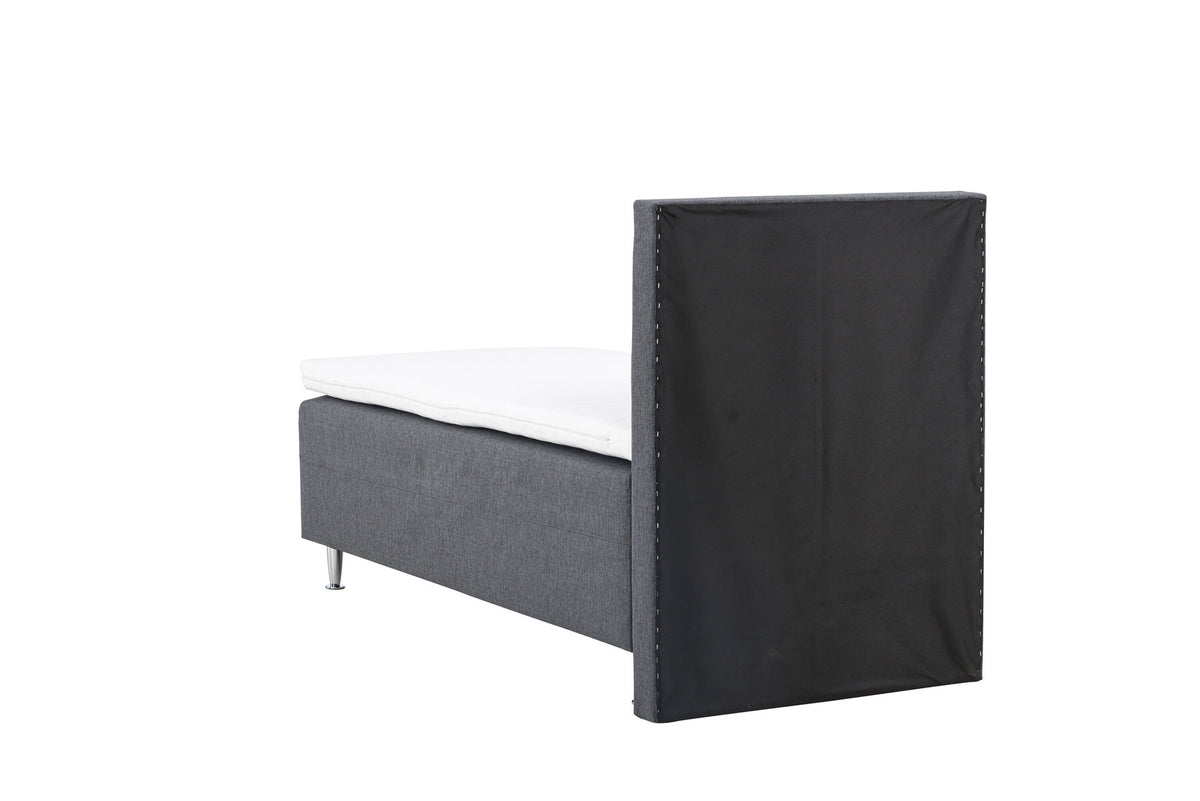 Bett Mesa in Dunkelgrau präsentiert im Onlineshop von KAQTU Design AG. Bett ist von Venture Home