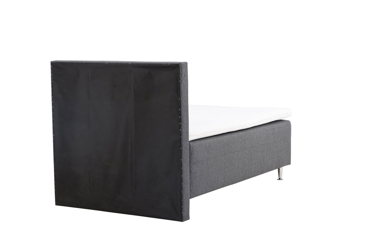 Bett Mesa in Dunkelgrau präsentiert im Onlineshop von KAQTU Design AG. Bett ist von Venture Home