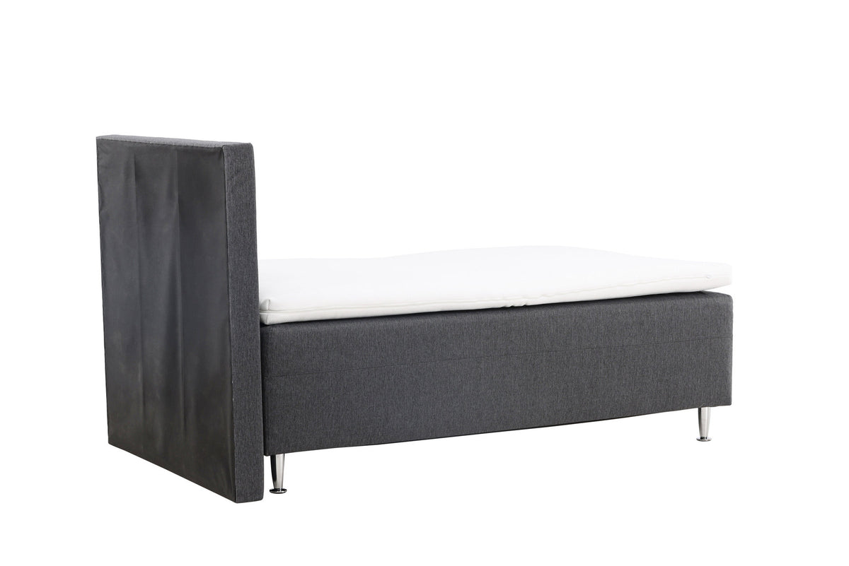 Bett Mesa in Dunkelgrau präsentiert im Onlineshop von KAQTU Design AG. Bett ist von Venture Home