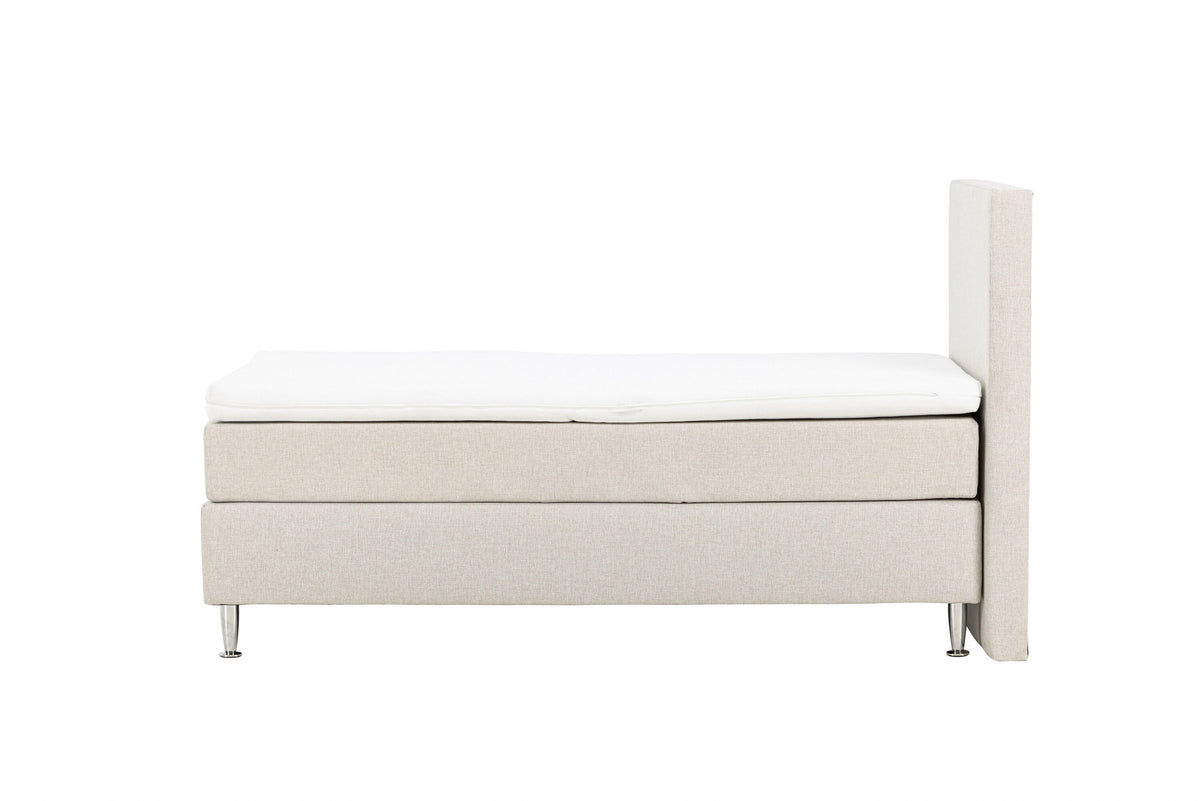Bett Toledo in Beige präsentiert im Onlineshop von KAQTU Design AG. Bett ist von Venture Home