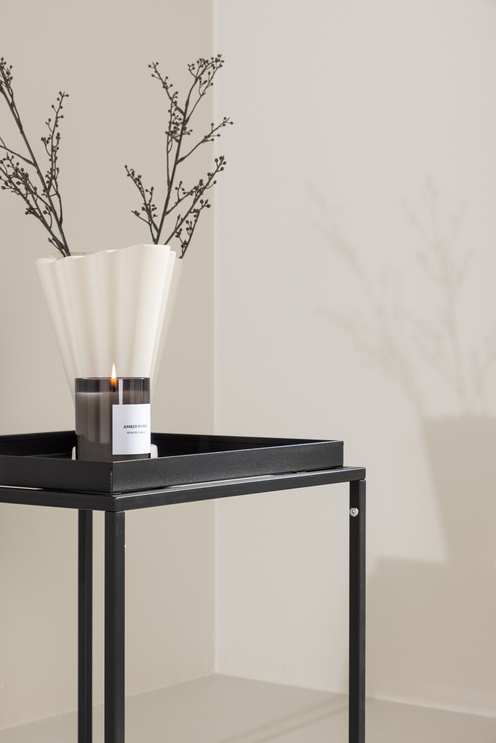 Porto Beistelltisch in Schwarz präsentiert im Onlineshop von KAQTU Design AG. Beistelltisch ist von Venture Home