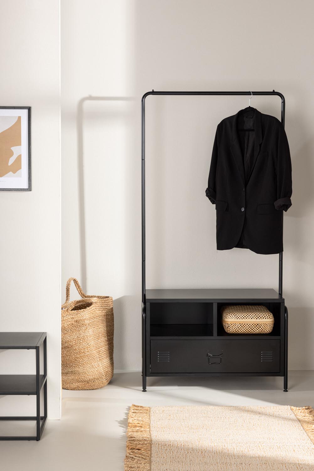 Quito Aufhänger in Schwarz präsentiert im Onlineshop von KAQTU Design AG. Kleiderständer ist von Venture Home