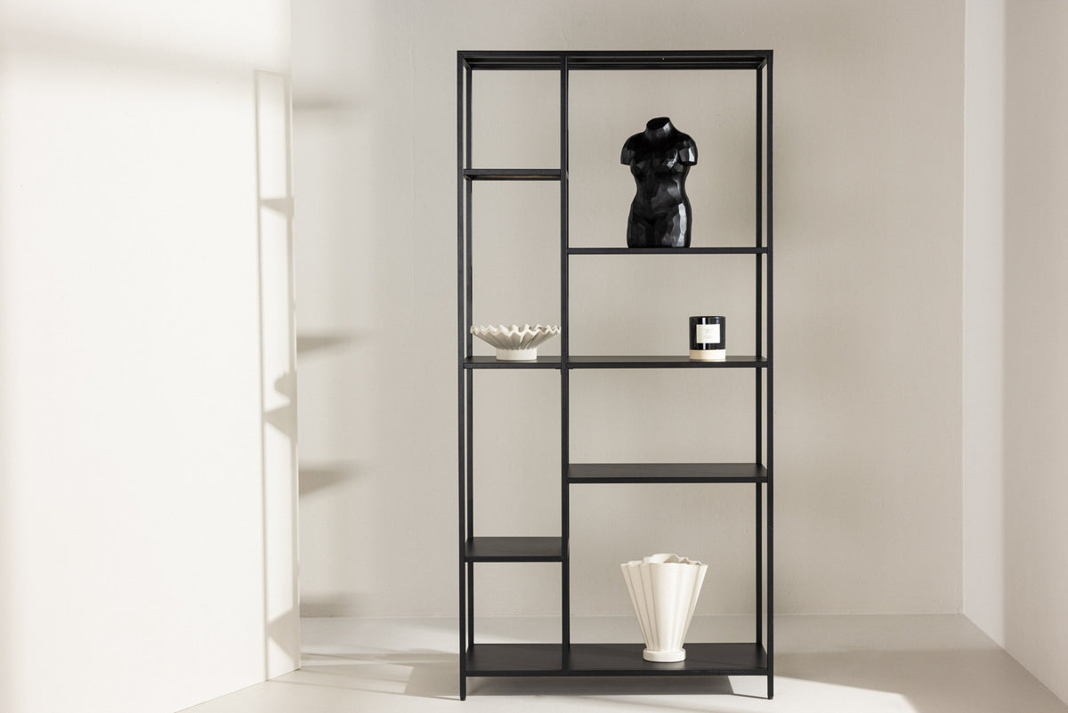 El Alto Regal in Schwarz präsentiert im Onlineshop von KAQTU Design AG. Standregal ist von Venture Home
