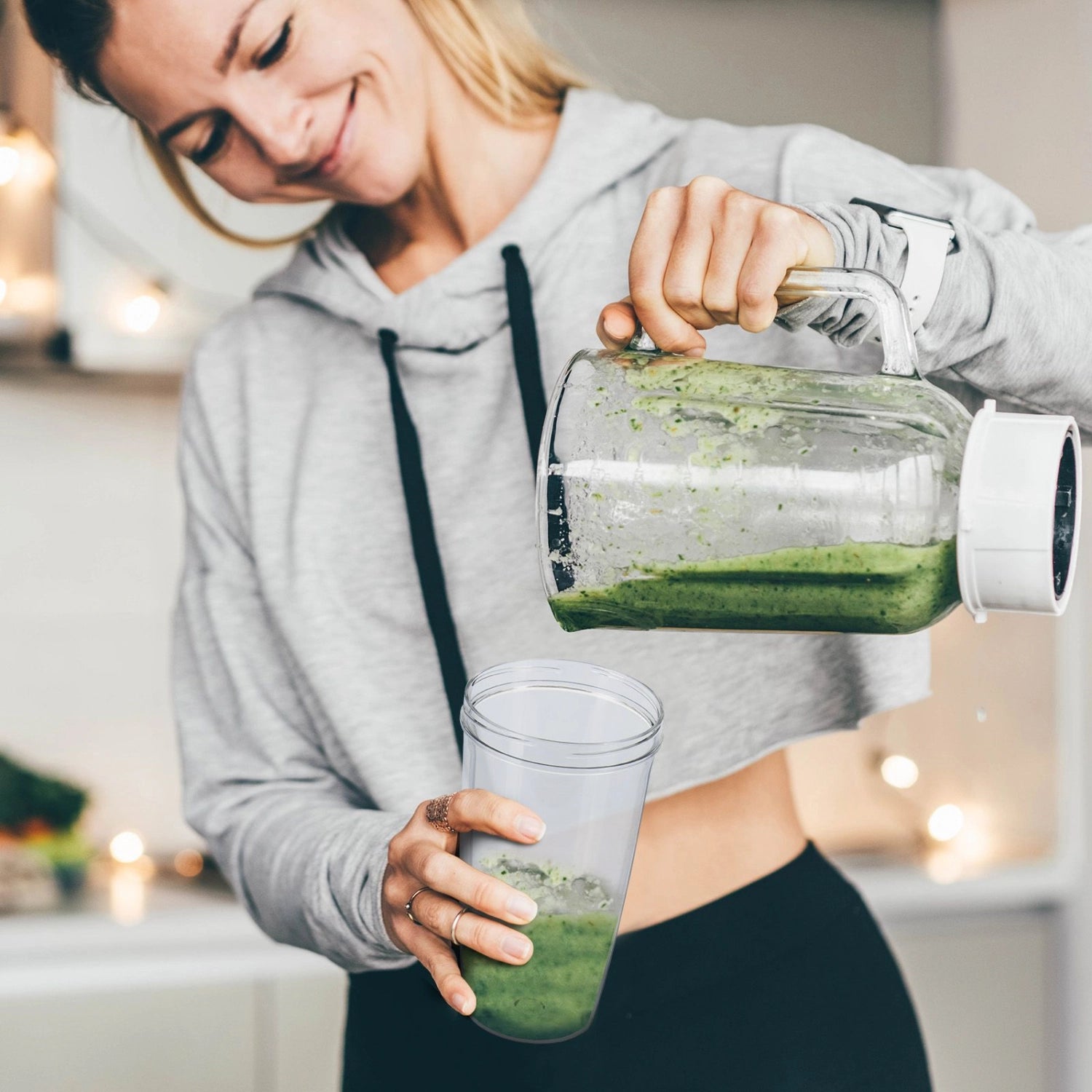 Maxi Schüttelbecher 0.5l mint in Grün präsentiert im Onlineshop von KAQTU Design AG. Küchenhelfer ist von Westmark