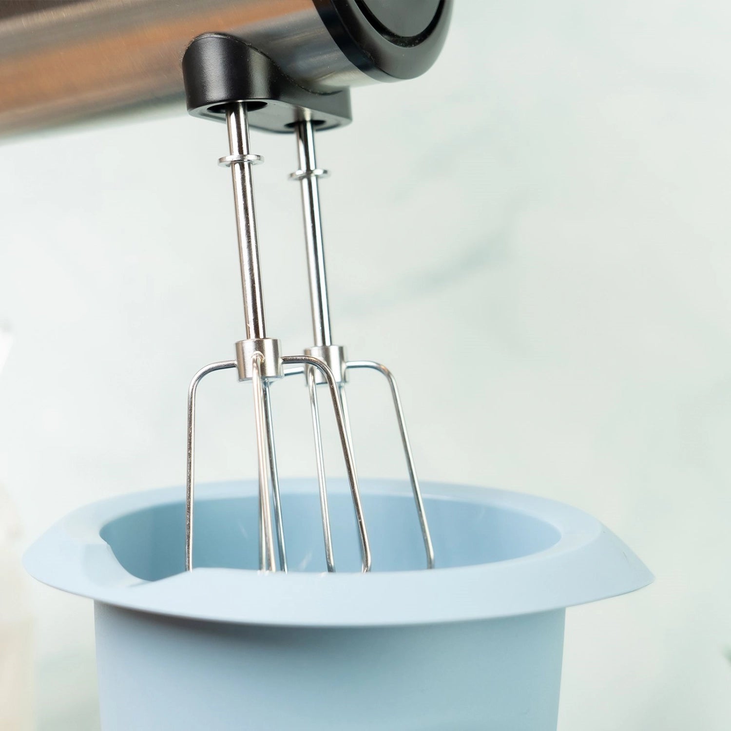 Quirltopf ohne Deckel 1l blau in Blau präsentiert im Onlineshop von KAQTU Design AG. Küchenhelfer ist von Westmark