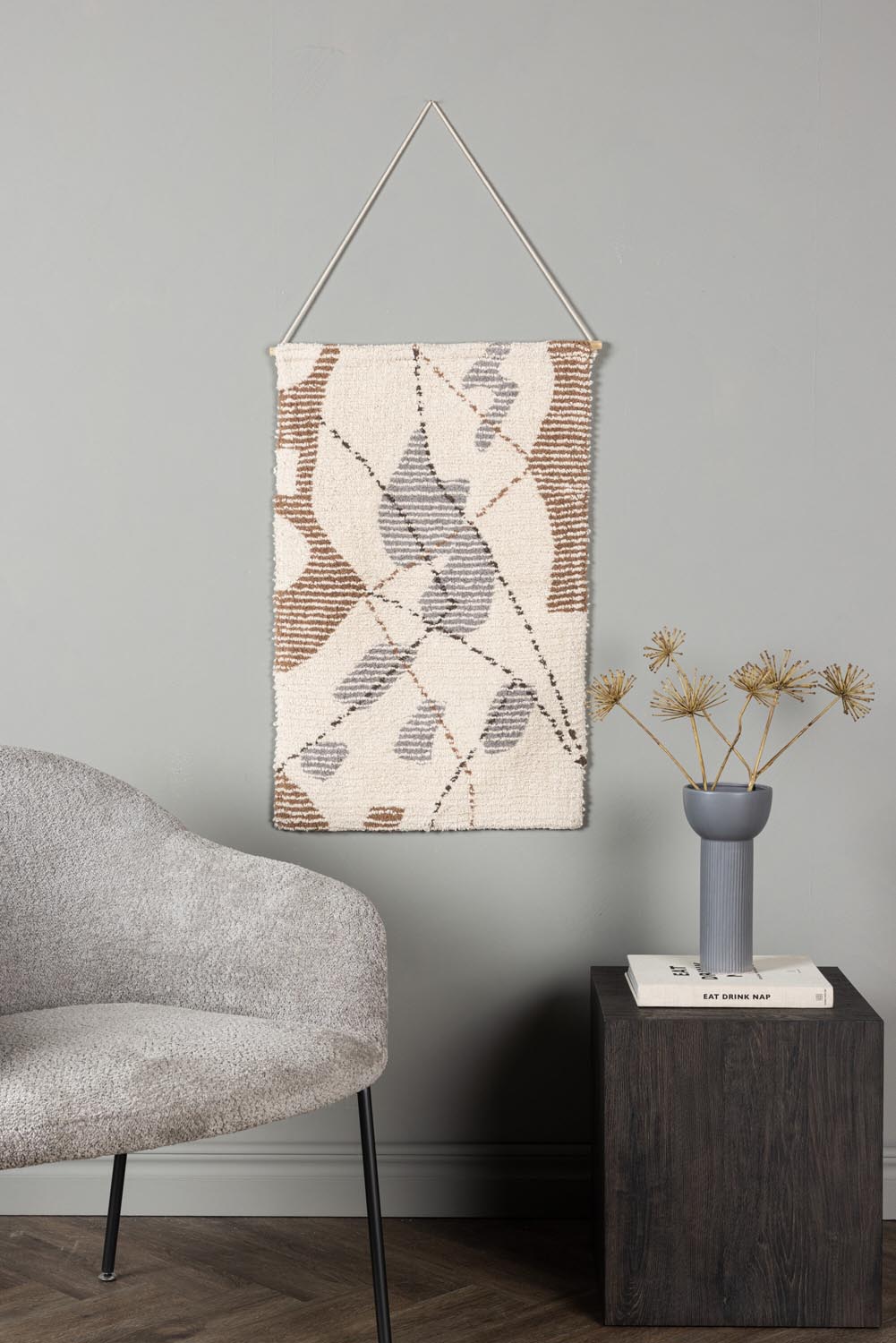 Liam Textil in Elfenbein präsentiert im Onlineshop von KAQTU Design AG. Wandteppich ist von Venture Home