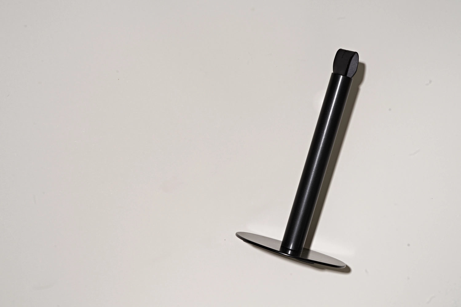 Porte-rouleau de cuisine noir