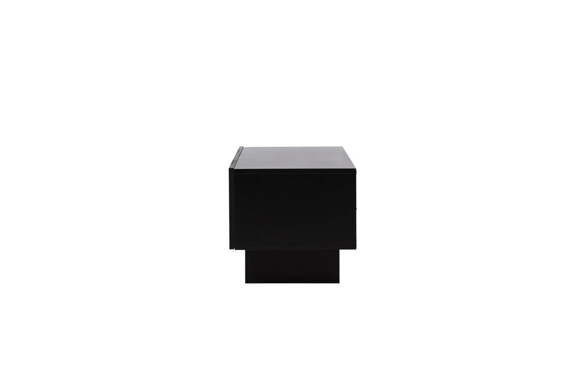 Cuenca TV Sideboard in Schwarz präsentiert im Onlineshop von KAQTU Design AG. TV-Möbel ist von Venture Home