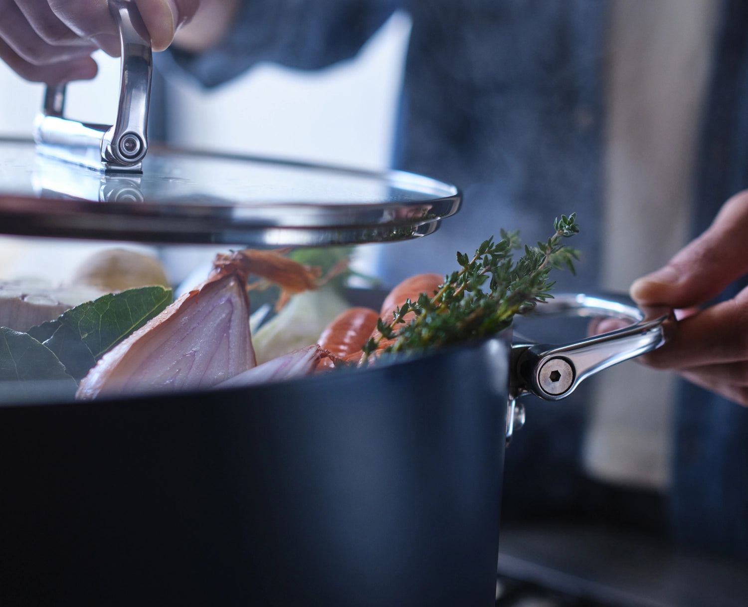 Space Stielkasserolle D23cm Griff klappbar mit Deckel