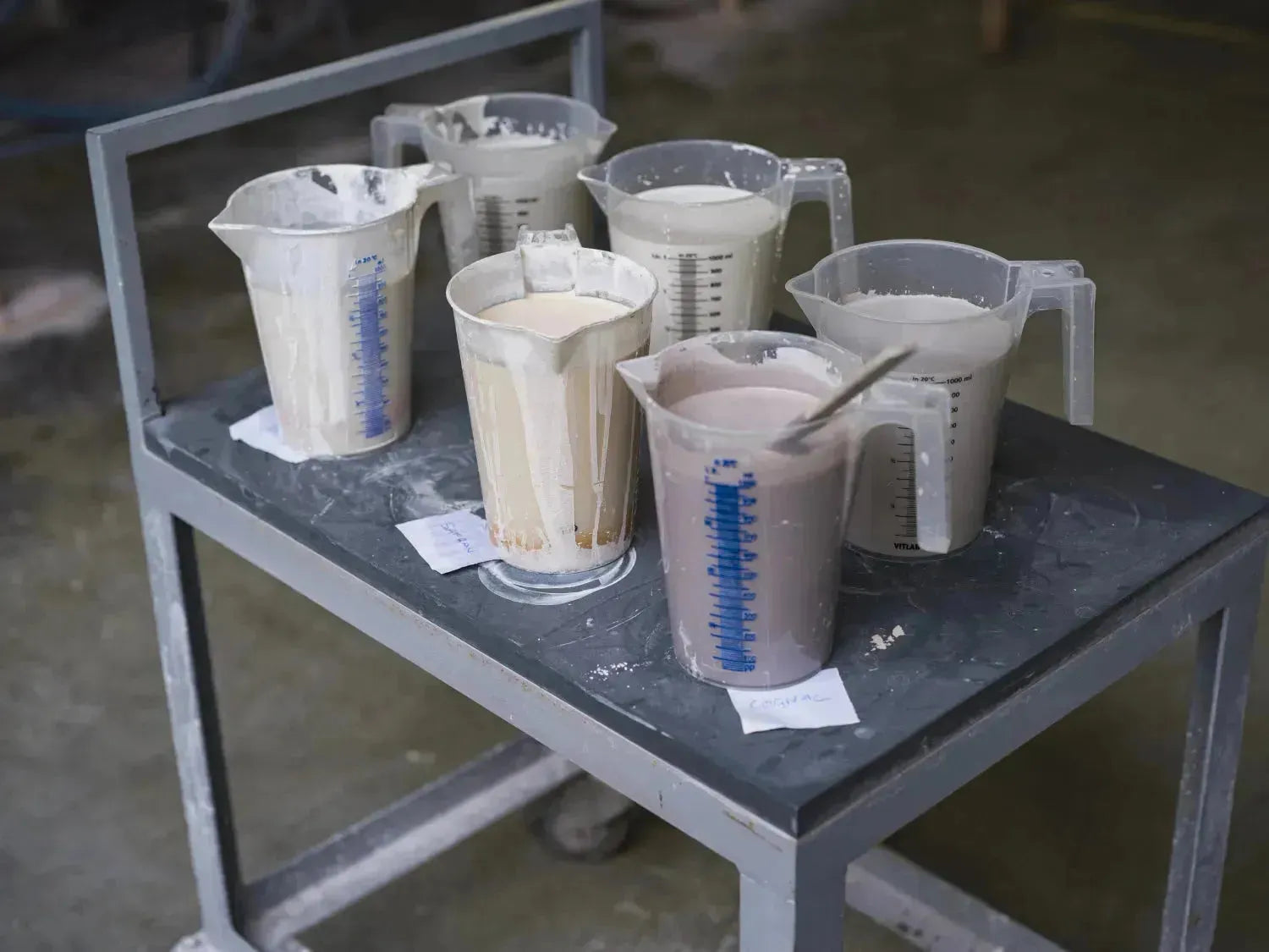 Eleganter Dessertteller aus feinem Porzellan, 21,5 cm, in edlem Kokos-Alabaster-Weiß, ideal für stilvolle Präsentationen.