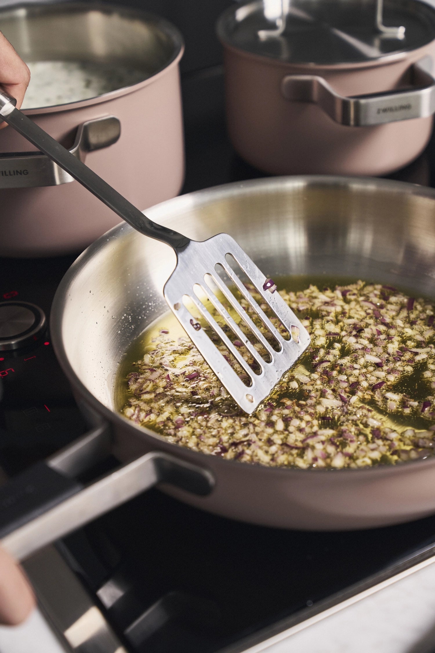 5 °. Set di pentole puro rosa