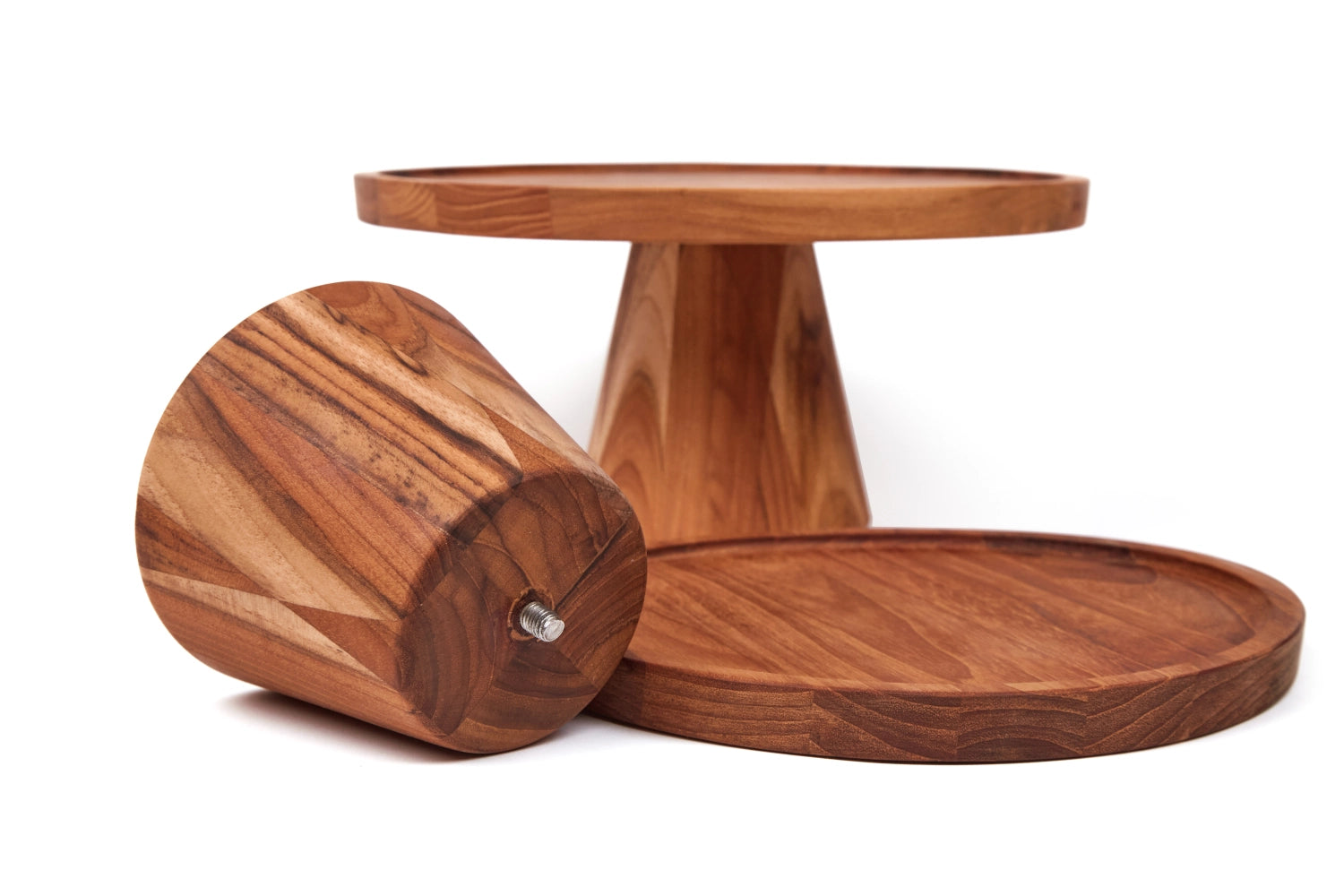 Bistro Tortenplatte M D29cm H12cm in Braun präsentiert im Onlineshop von KAQTU Design AG. Teller ist von Teak Haus