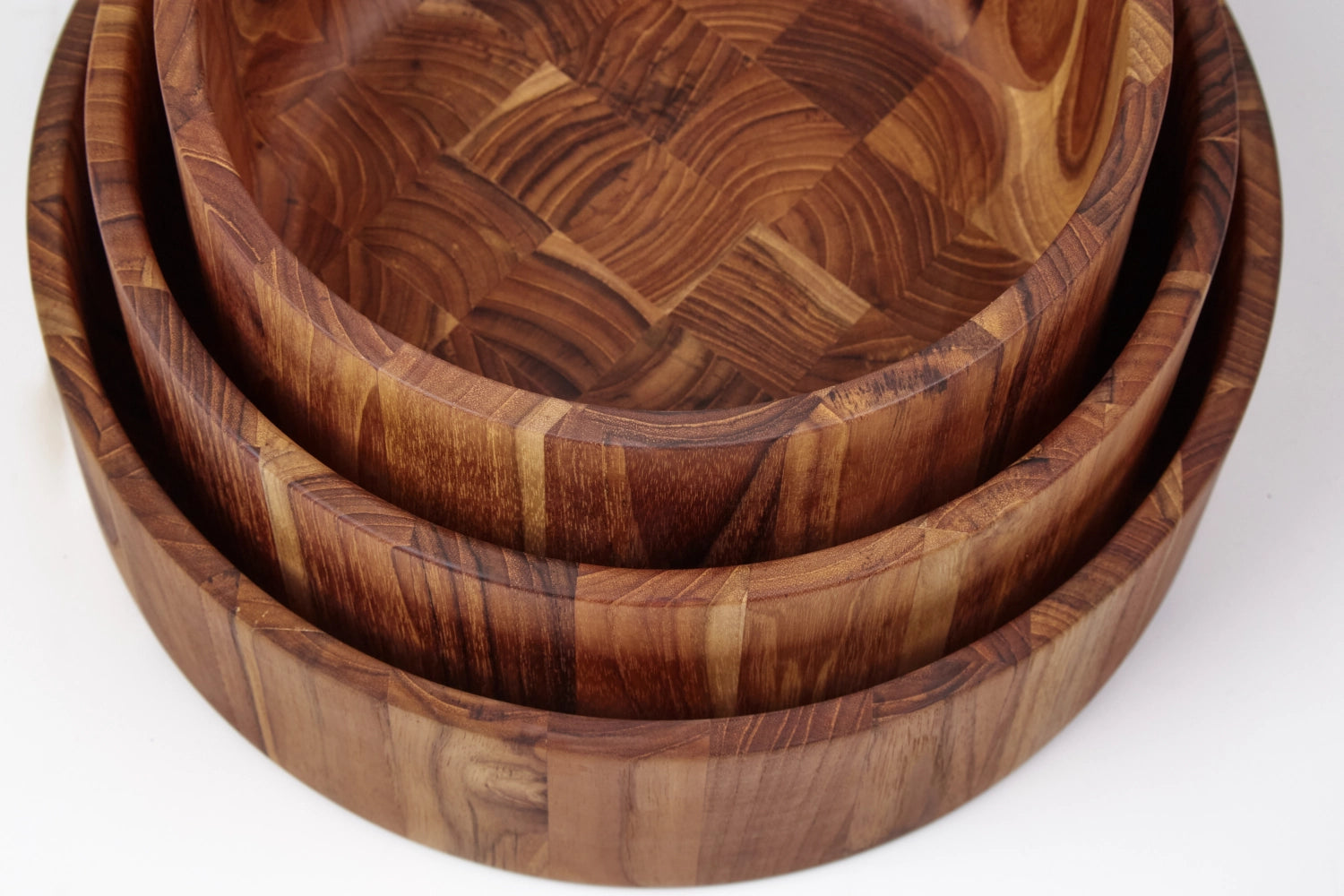 Bold Salatschale M D26cm H11cm in Braun präsentiert im Onlineshop von KAQTU Design AG. Schale ist von Teak Haus