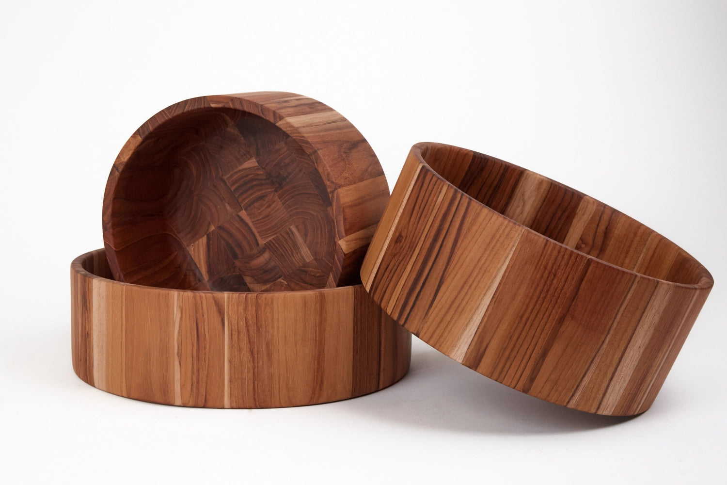 Bold Salatschale M D26cm H11cm in Braun präsentiert im Onlineshop von KAQTU Design AG. Schale ist von Teak Haus