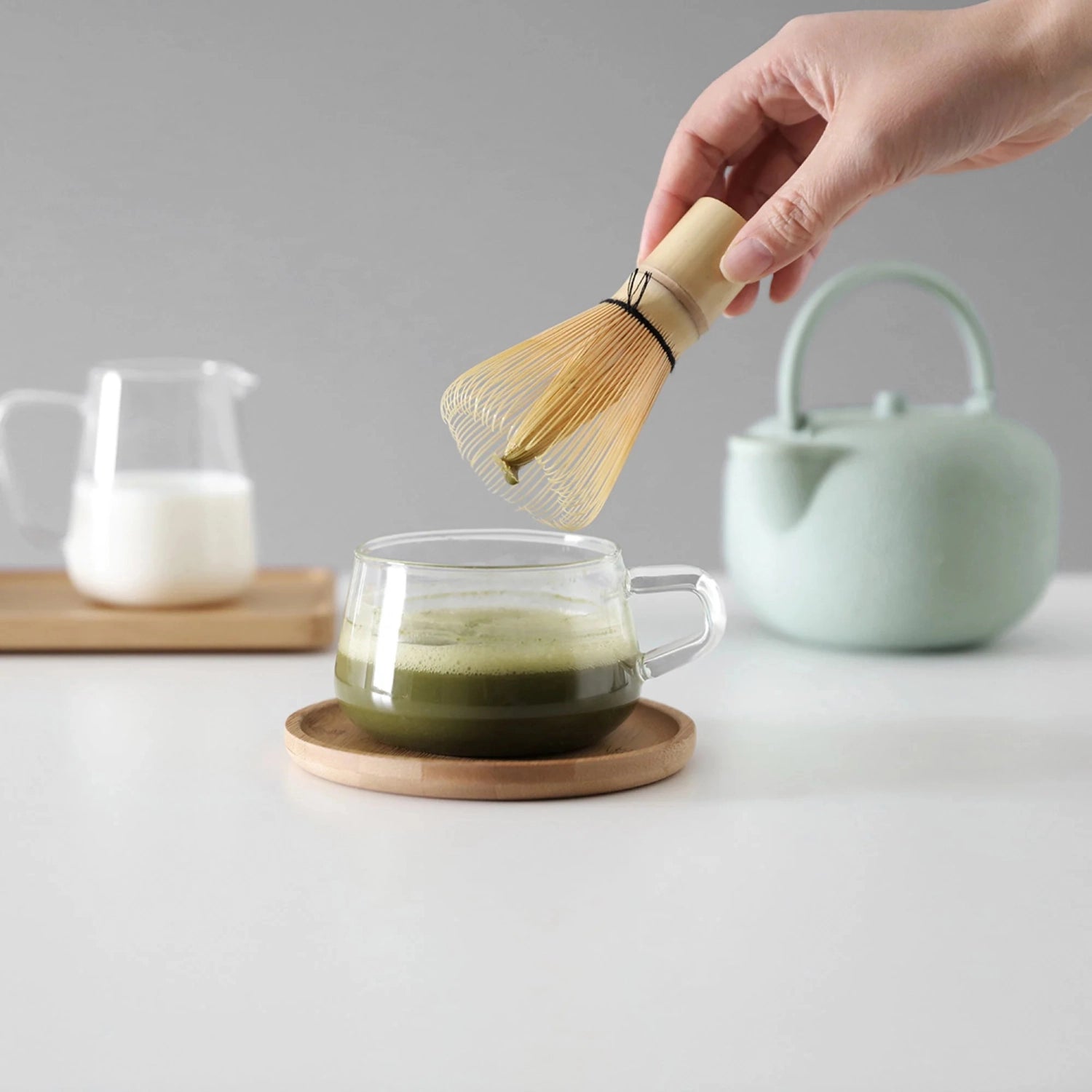 Matcha-Besen Bambus in Beige präsentiert im Onlineshop von KAQTU Design AG. Krug ist von Viva