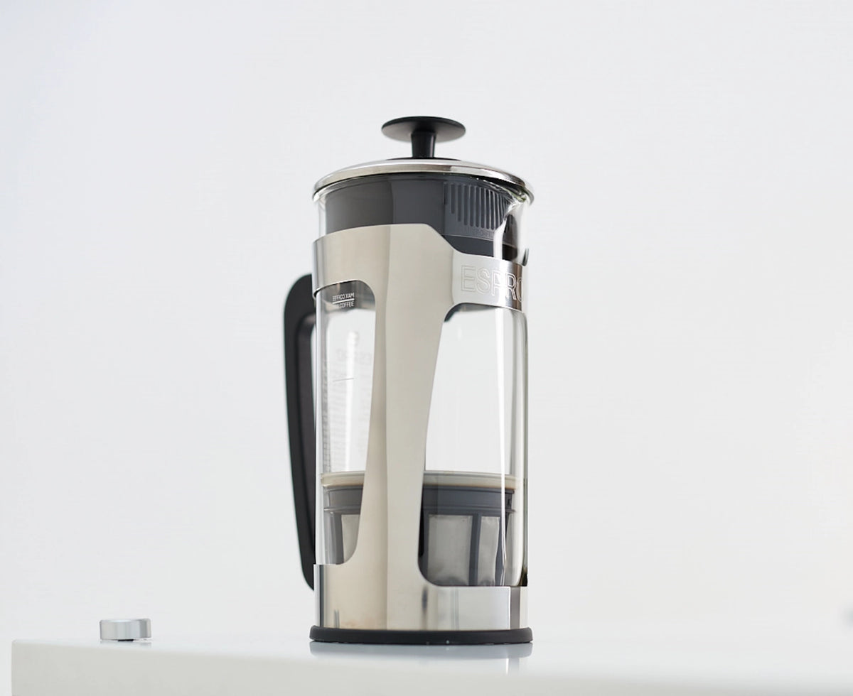 French Press P5 946ml Kunststoff glänzend in Silber präsentiert im Onlineshop von KAQTU Design AG. Küchengerät ist von Espro