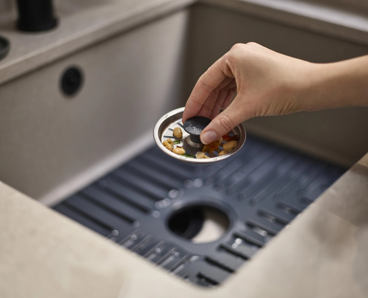 SinkShield Abtropfmatte mit Abfluss L 30x40cm ABS