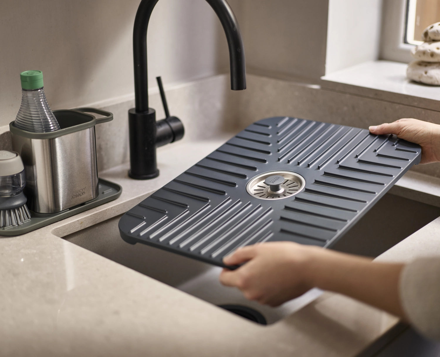 SinkShield Abtropfmatte mit Abfluss L 30x40cm ABS