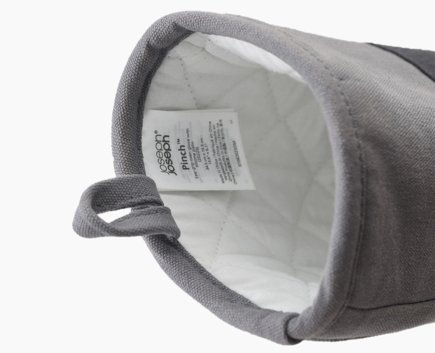 Elegantes Paar anthrazitfarbener Ofenhandschuhe aus Baumwolle von Joseph Joseph, perfekt für sicheres Handling heißer Töpfe und Pfannen.