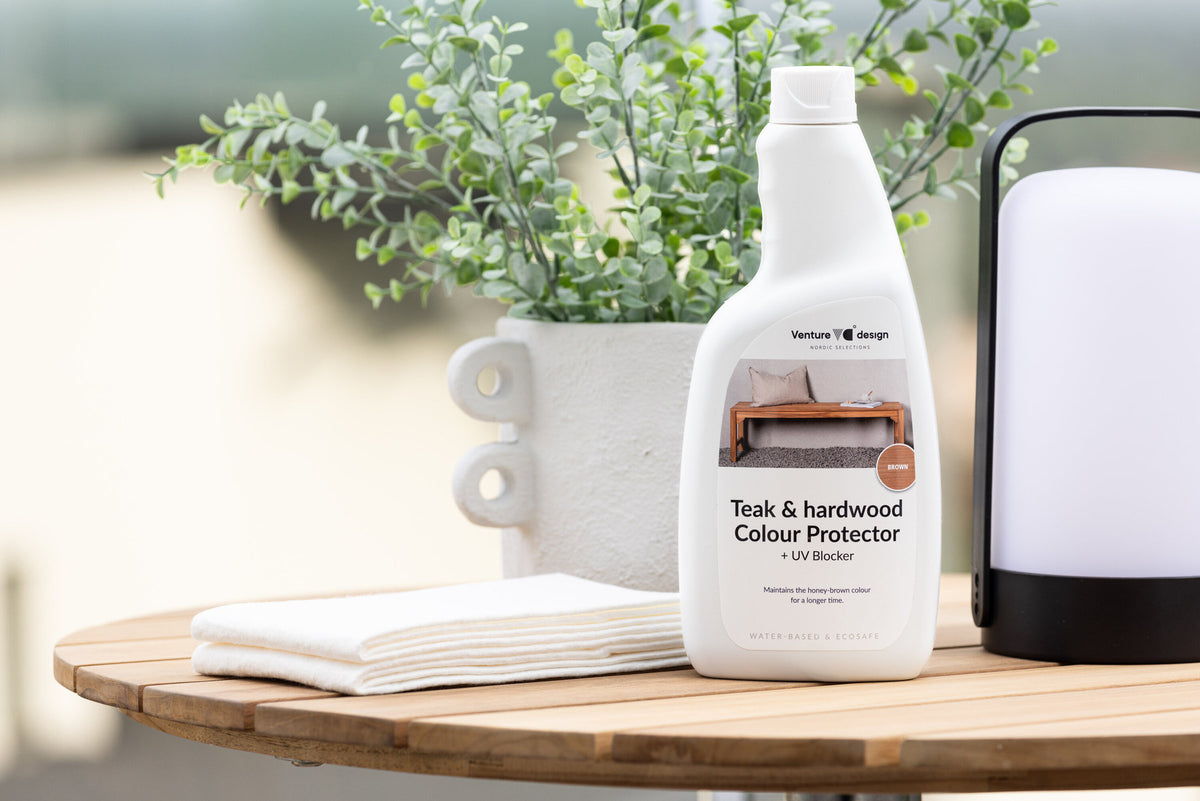Bold Möbelpflege Holz Farb- und UV-Schutz - 750ml in Braun präsentiert im Onlineshop von KAQTU Design AG. Reinigungsmittel ist von Venture Home