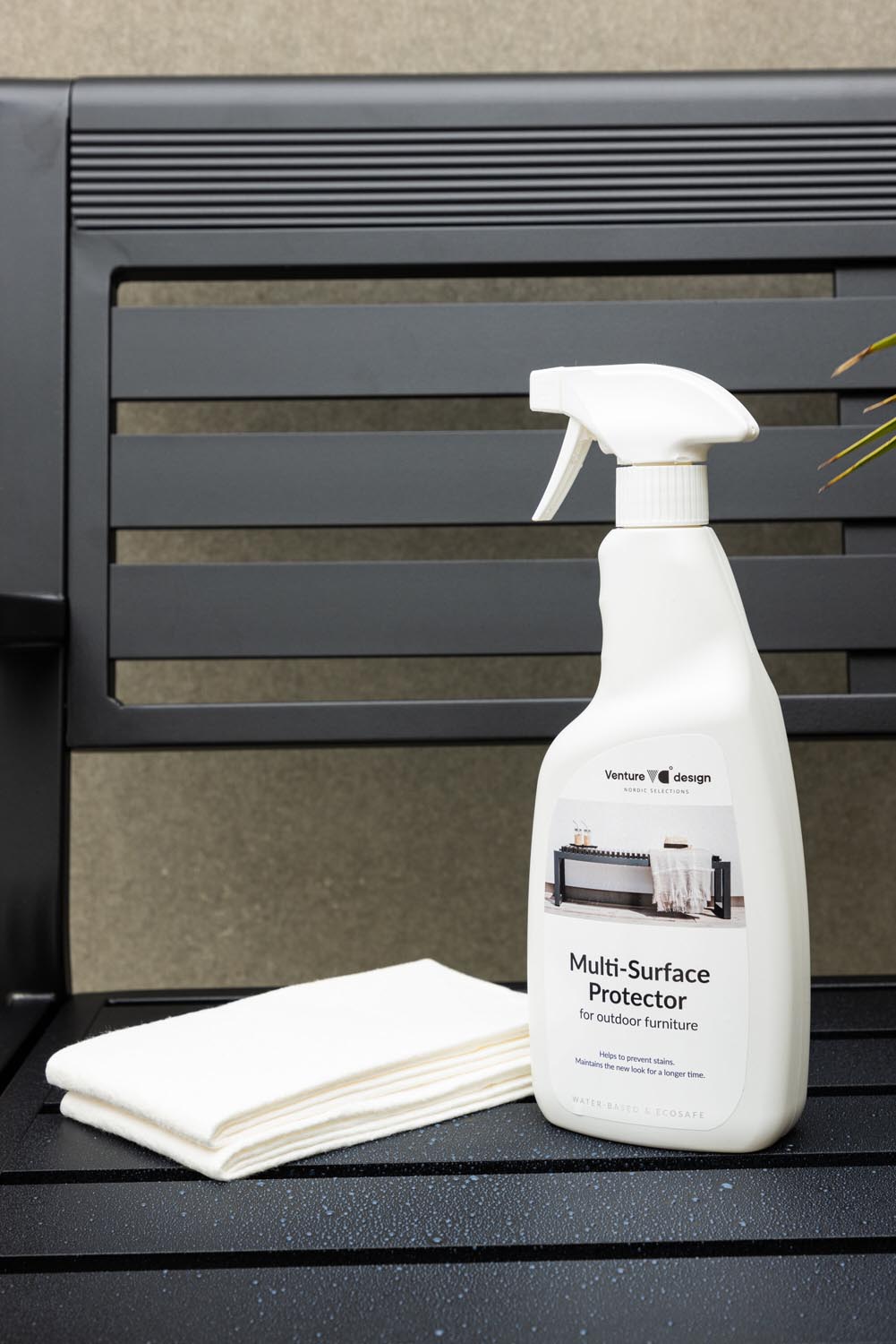 Bold Möbelpflege Multi-Surface Protector - 750ml in Transparent präsentiert im Onlineshop von KAQTU Design AG. Reinigungsmittel ist von Venture Home